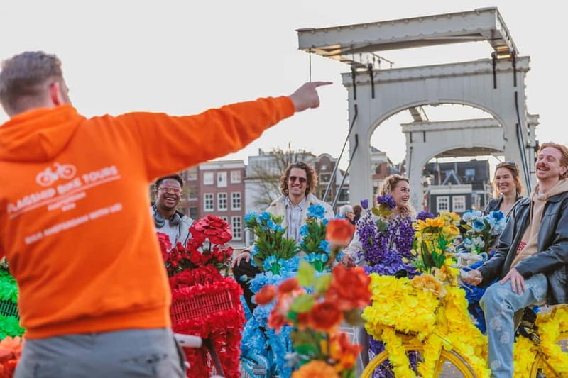 Amsterdam: City Centre, Guided Bike Tour on Flower Bikes - Vondelpark and the Rijksmuseum photo moment