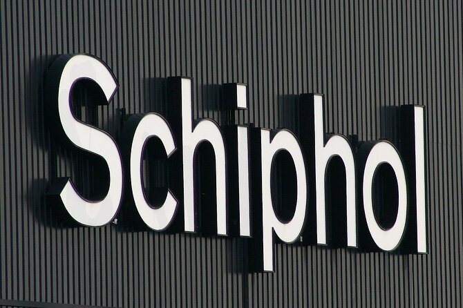 Amsterdam City to AMS Schiphol Airport departure transfer - What happens on the way: driver support that matters