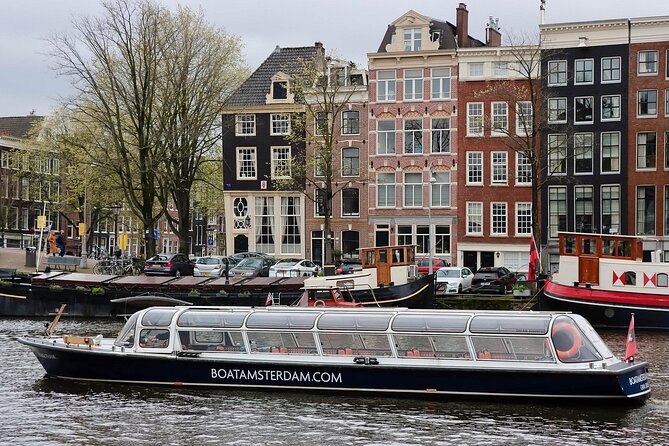 Amsterdam Classic Canal Cruise with Live Guide - Key things to know before you go