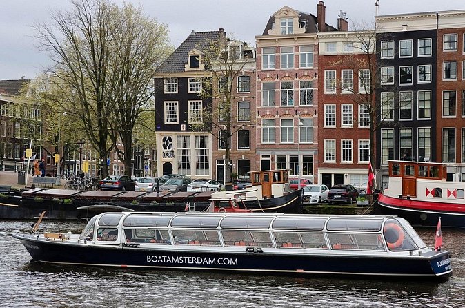 Amsterdam Classic Canal Cruise with Live Guide - From Amstel River to Skinny Bridge: the sights you’ll see from the water