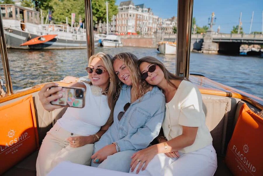 Amsterdam: Classic Saloon Boat Cruise with Cheese & Wine - Should you book this Amsterdam canal cruise with cheese and wine?