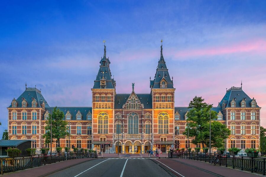 Amsterdam: Combo Rijksmuseum & Hop-On Hop-Off Bus - Where the bus helps most in real life