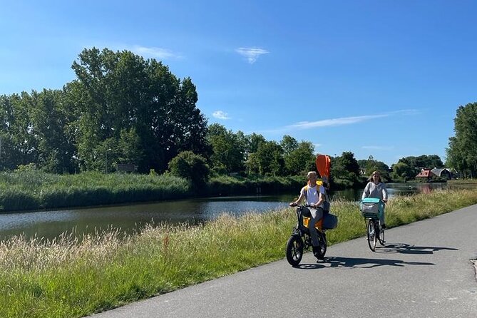 Amsterdam Countryside Bike and Kayak Tour - Watergang Wetlands Kayaking Plus the Church Break in the Country