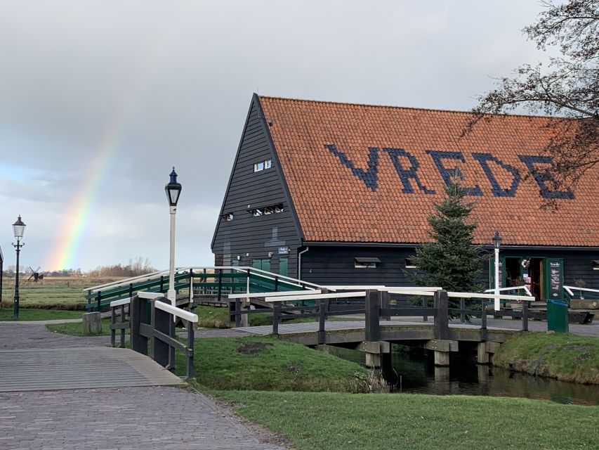 Amsterdam: Countryside Bike Tour and Zaanse Schans Windmills - The sawmill stop: how the water-powered world gets shaped