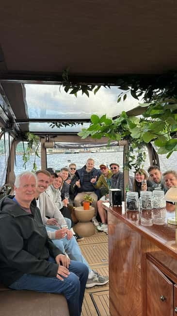 Amsterdam: Covered Heated Canal Cruise with Bitterballen - What you’ll see from the water (and what to expect on views)