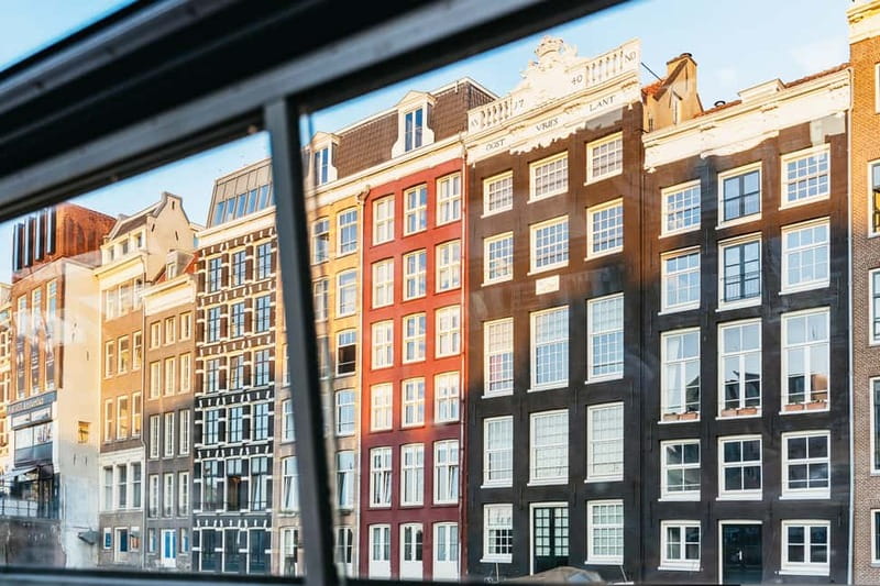 Amsterdam: Cozy Cheese & Wine Cruise Tasting Experience - Damrak Pier 5: The Easy Start That Sets the Tone