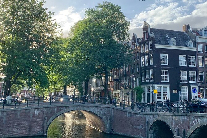 Amsterdam: Cultural Highlights in English/German/Italian - Westerkerk to Jordaan connections: churches that point to real neighborhoods