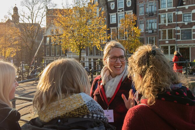 Amsterdam: Cultural Highlights in English/German/Italian - Dam and the National Monument: a fast start that sets the tone