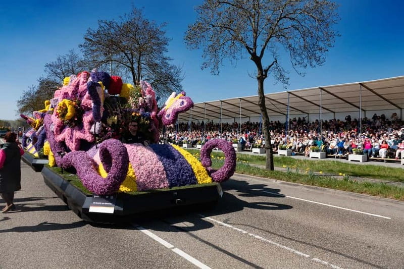Amsterdam: Day Trip to Flower Parade & Keukenhof on April 18 - The Amsterdam-to-parade-and-gardens day plan (7.5 hours)