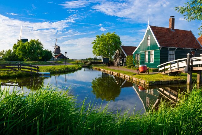 Amsterdam: Day Trip to Keukenhof & Zaanse Schans Windmills - Keukenhof for 6 hours: flowers, photos, and choosing your pace