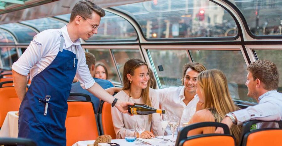 Amsterdam: Dinner Cruise with 4-Course Menu - The 2-hour cruise route: from IJ River views to the Canal Belt at dinner time