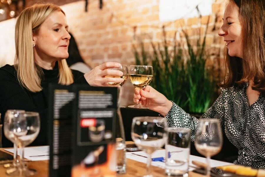 Amsterdam: Dutch Cheese Tasting Experience with Wine - Wine and Cheese Pairing: What to Notice on Your Plate