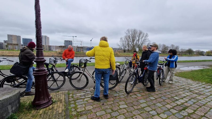 Amsterdam: Dutch Countryside E-Bike with Cheese & Clogs - How the 4-hour pace feels in real life