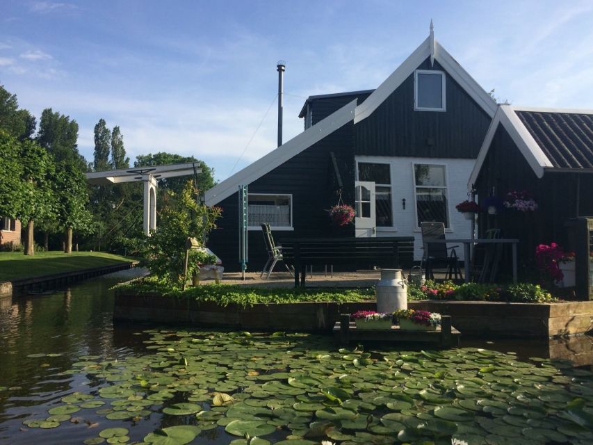 Amsterdam: Dutch Countryside Sunset Canoe Tour - The picnic by the lake edge: snack break with real local feel