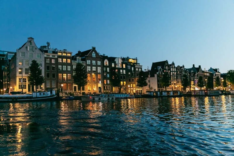 Amsterdam: Evening Cruise with Optional Wine and Snacks - Where to Meet: Stadhouderskade 501 by Hard Rock Cafe