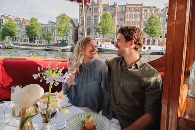 Amsterdam: Exclusive Dinner Canal Cruise - Comfort Check: Light Levels, Cold Drafts, and Seating