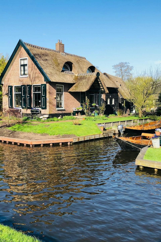 Amsterdam: Explore Giethoorn in a Private Tour with Driver - Walking Giethoorn: close-up details after the cruise