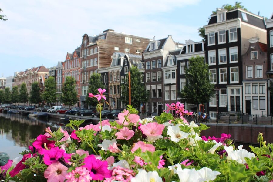 Amsterdam: Explore Pass with Over 35 Attractions - Attractions I’d Prioritize: Museums, Canals, Science, and the Fun Weird Stuff
