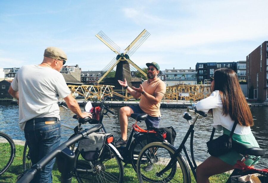 Amsterdam: Explore the City Highlights by Bike - Bikes, Helmets, and Rain Jackets: Your Real Amsterdam Prep List