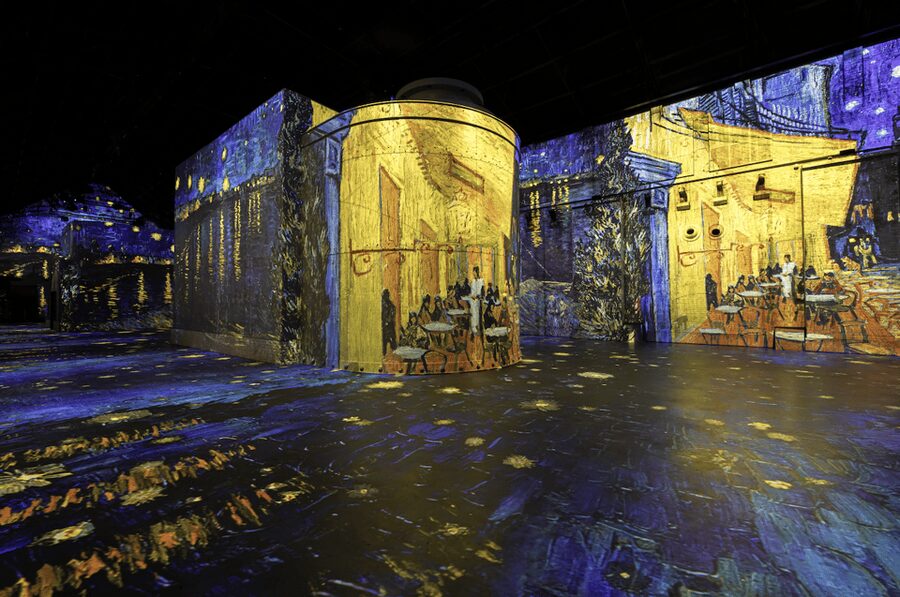 Amsterdam: Fabrique des Lumières Dutch Masters Ticket - Inside the industrial hall: what 17-meter walls and 3,800m² mean
