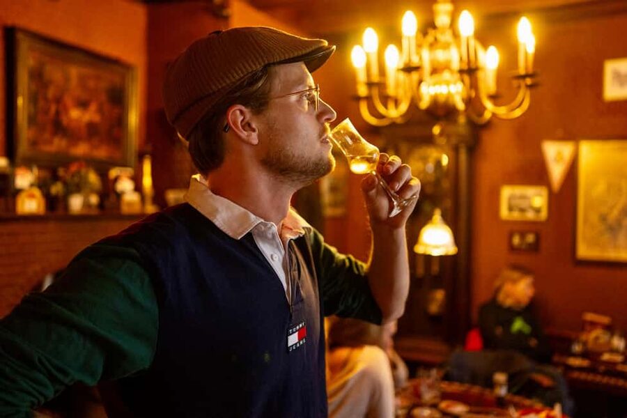 Amsterdam: Food Tour with Drinks by Spui, Canals and Jordaan - Amsterdam Food Tour by Spui, Canals and Jordaan: A fun way to eat your way across the city