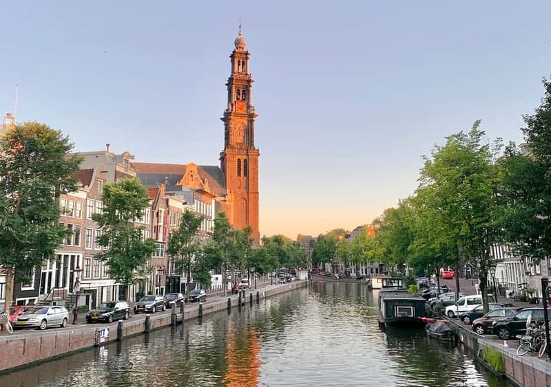 Amsterdam: German Canal Cruise with Unlimited Drinks Option - From the DoubleTree Hilton Pier: the meeting point that actually makes sense