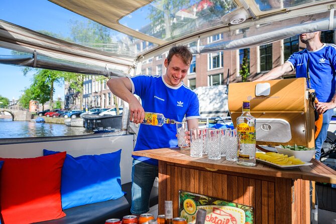 Amsterdam: German-speaking boat trip with bar on board - Herengracht and the Golden Bend: mansions with a merchant backstory