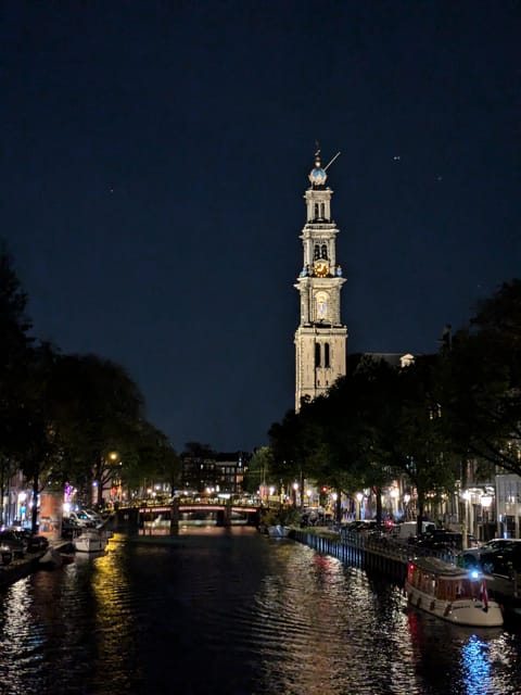 Amsterdam: Ghastly Grachten: ghost stories&dark history tour - Start at Those Dam Boat Guys: What the 2 Hours Feels Like