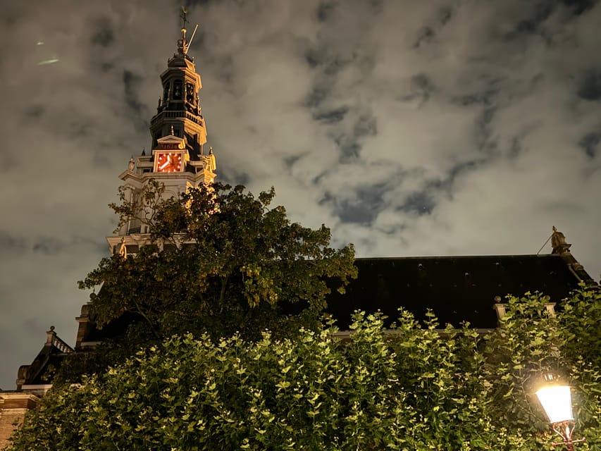 Amsterdam: Ghost Walking Tour and Dark History - Meeting at the Nieuwe Kerk: What kicks off the night