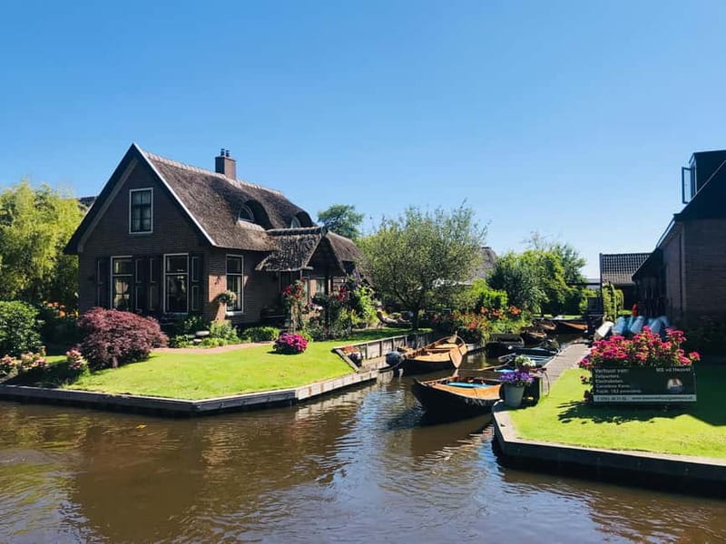 Amsterdam: Giethoorn, Afsluitdijk and Zaanse Schans Day Trip - Zaanse Schans: windmills plus cheese and wooden shoes