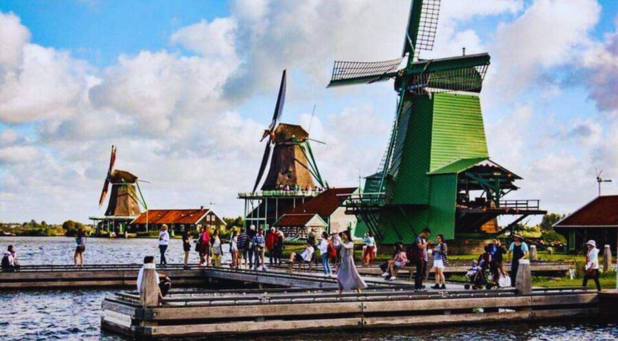 Amsterdam: Giethoorn and Zaanse Schans Windmills Day Tour - Price and value: is $135 fair for Giethoorn + Zaanse Schans?