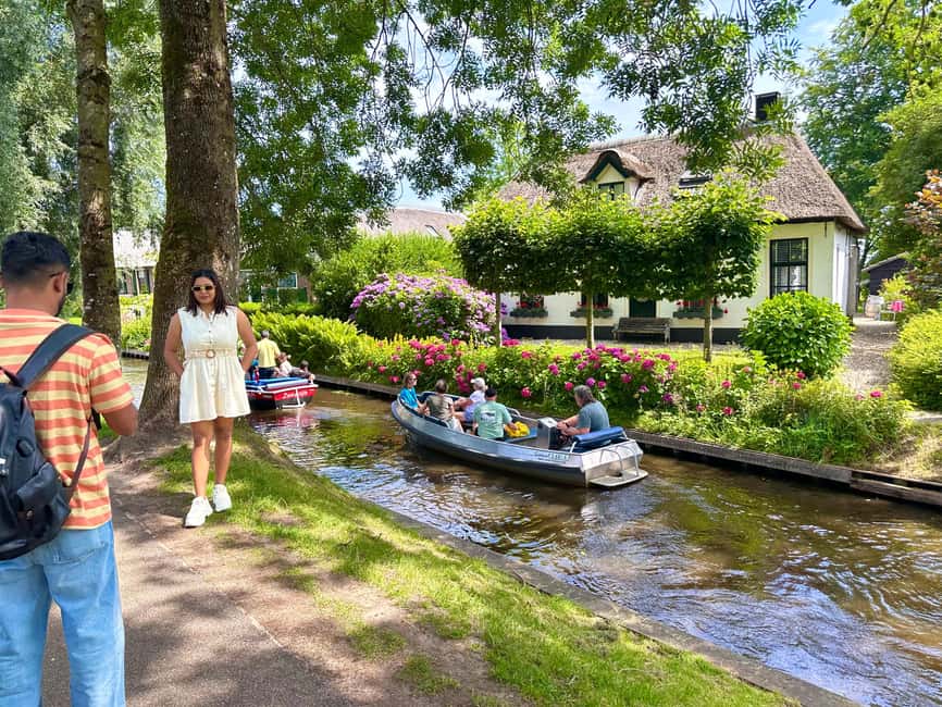Amsterdam: Giethoorn Day Trip, with several guided options - From Market 27 to Giethoorn: how the coach day really works