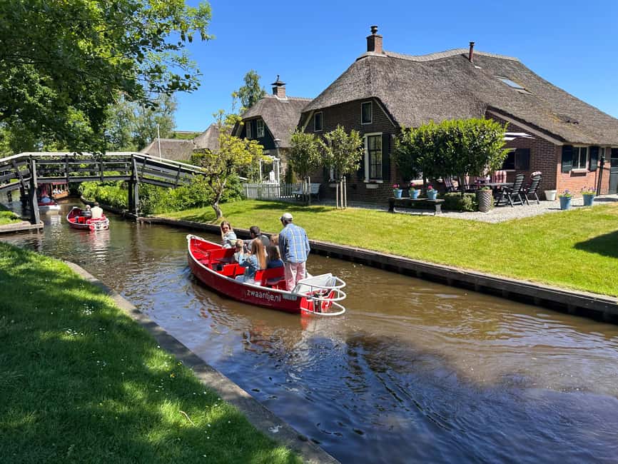 Amsterdam: Giethoorn Day Trip, with several guided options - The Giethoorn canal cruise: what the skipper narration adds