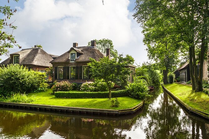 Amsterdam: Giethoorn Tour Scenic Cruise, Cheese & Free Time - The luxury coach ride: why the drive time doesn’t have to feel wasted