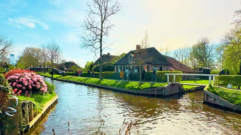 Amsterdam: Giethoorn & Zaanse Schans Small Group Day Trip - Price and value: is $118 a lot?