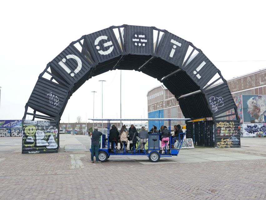 Amsterdam: Guided Beer Bike or Prosecco Bike Tour - Drinking details: how much you get and how it may taste