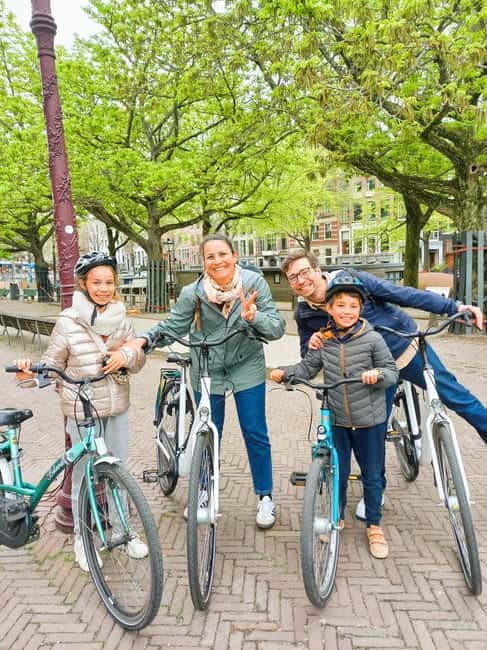 Amsterdam: Guided bike tour in French off the beaten track - The Jewish Quarter by bike: a short break, then more story