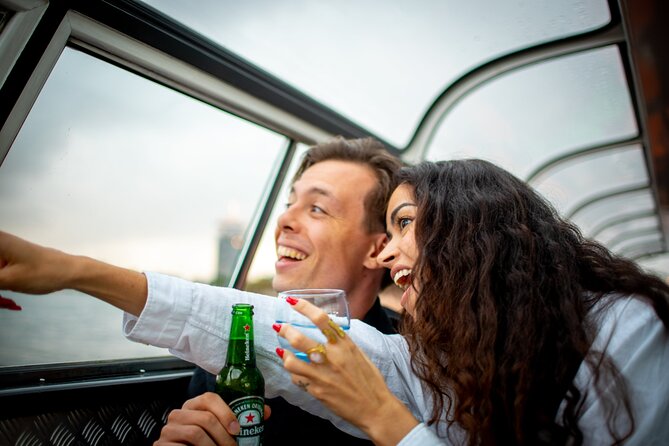 Amsterdam Guided Cruise with New York Pizza, Drinks and Ice Cream - Comfort and viewing on a glass-roofed boat