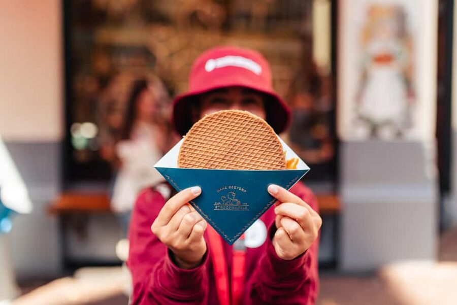 Amsterdam: Guided Cultural Food Tour in English or German - Meeting at the Nationaal Monument: quick directions that save time