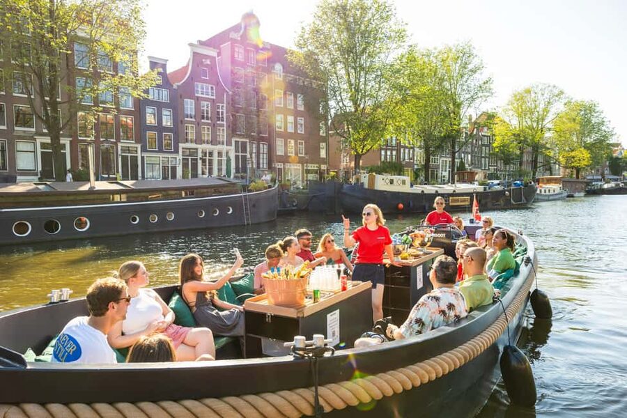 Amsterdam: Guided Open Boat Cruise Unlimited Drinks Option - Why This One-Hour Open-Boat Cruise Feels Like a Smart First-Day Move