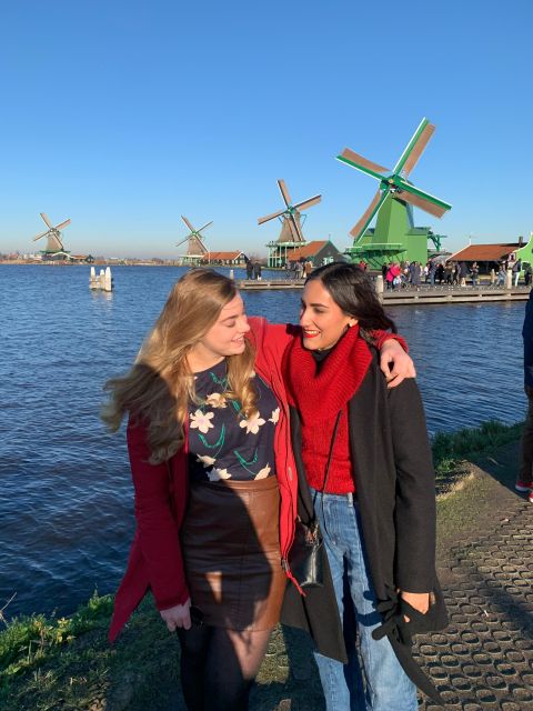 Amsterdam: Guided Zaanse Schans, Windmills & Cheese Tour - The 30-minute bus ride: quick orientation before you step into the village