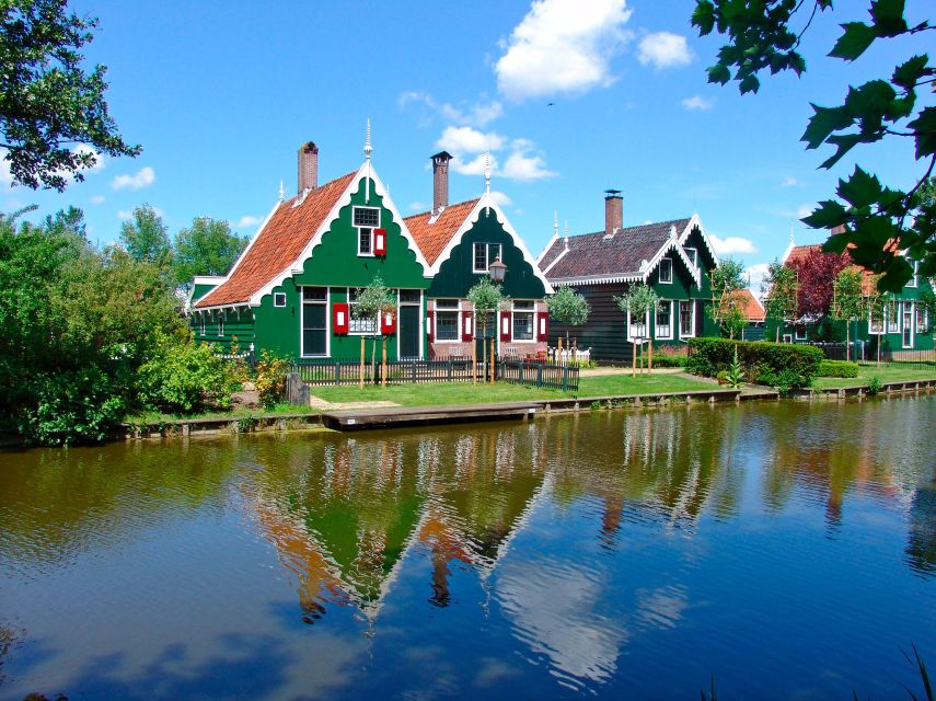 Amsterdam: Guided Zaanse Schans, Windmills & Cheese Tour - Starting at Amsterdam Central: Stationsplein 4 and an easy meet-up