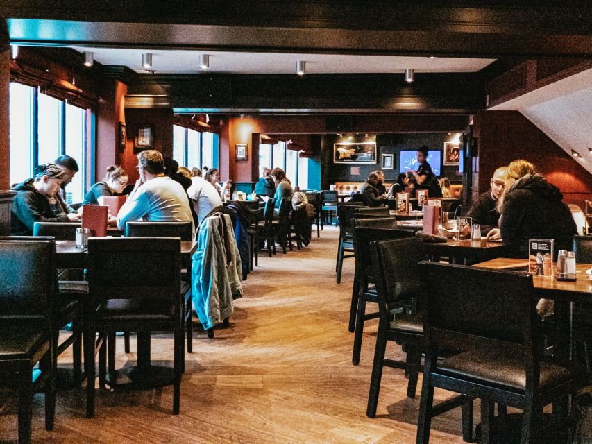 Amsterdam: Hard Rock Cafe Experience - Who should book this Hard Rock Cafe meal deal?