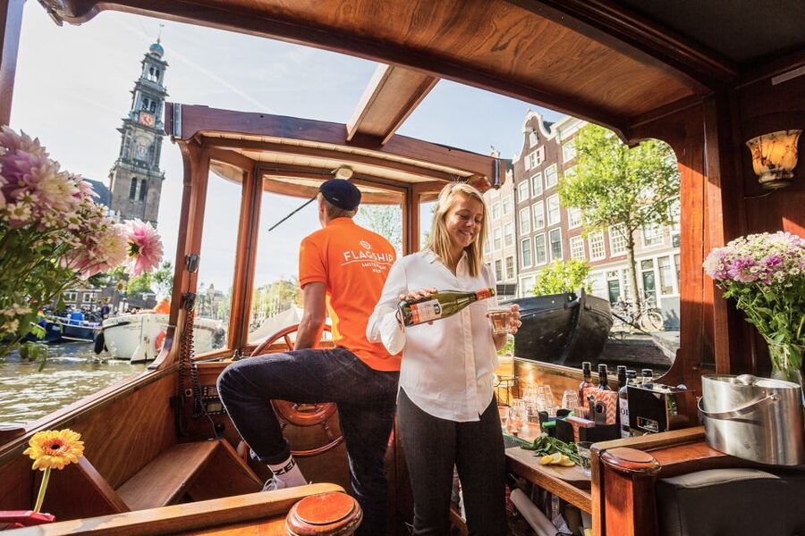 Amsterdam: Heated Canal Cruise with Unlimited Drinks & Bite - Should You Book This Heated Amsterdam Canal Cruise?