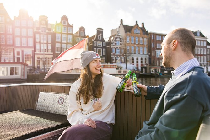 Amsterdam Heineken Cruise with 1 Heineken, Snacks, Live Guide - Live Guide on the Water: What You Actually Learn