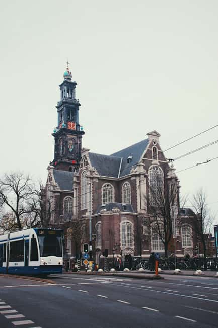 Amsterdam: Hidden Gems and Highlights in DE/EN/IT - Karthuizerhofje and the Courtyard Stories: How Hidden Entrances Become Meaningful