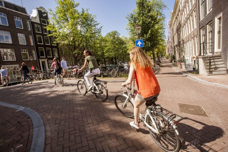 Amsterdam: Hidden Gems & Highlights Guided Bike Tour - When to ride: traffic comfort can change your whole day
