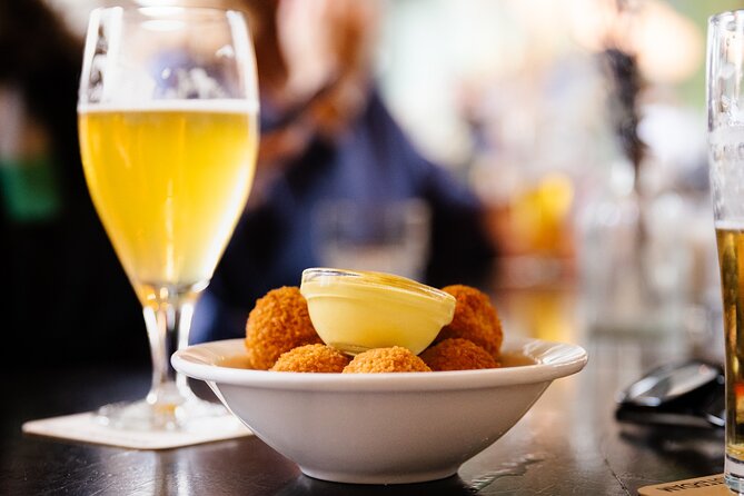 Amsterdam High-End Dutch Food & History Tour - Up to 8 guests - The Food and Drink Amount: Plan to Eat, Not Snack
