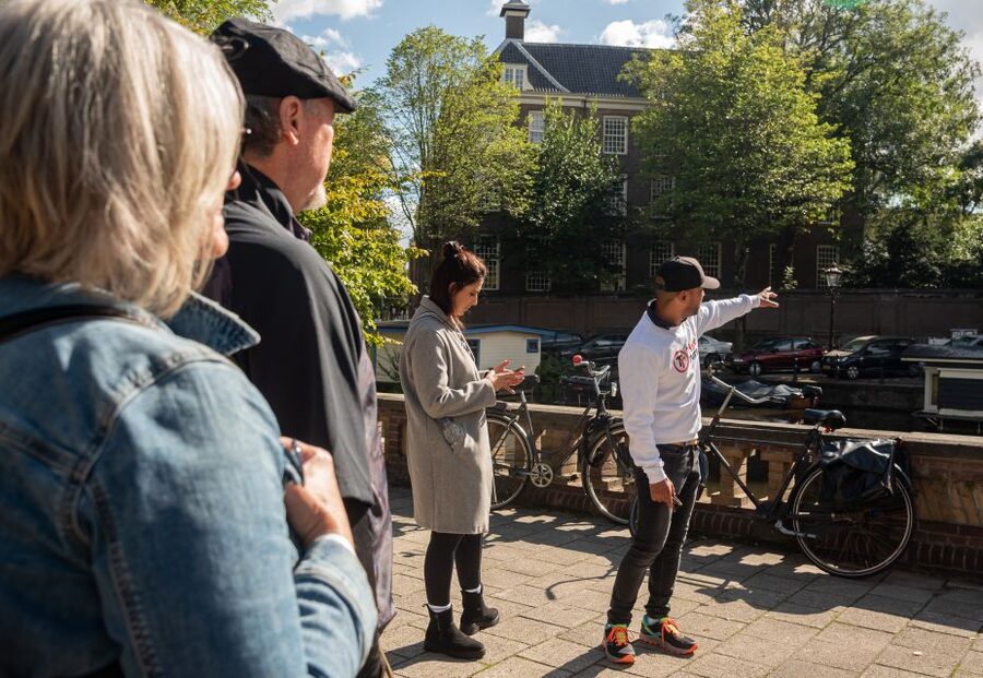Amsterdam: Highlights & History Walking Tour - Meeting at Park Plaza Victoria Hotel: don’t overthink it, do verify it