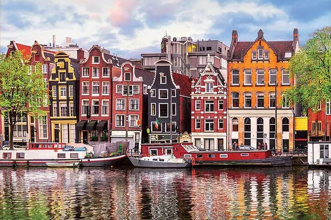 Amsterdam Historic City: a Self-Guided Augmented Reality Tour - House on the Three Canals: Facades With a Story You’ll Actually Remember